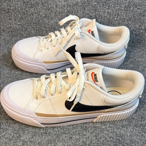 Nike Women's Court Legacy White and Black Sneakers Size 10 EU 42 - Picture 3 of 11